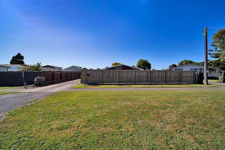 Photo of property in 27 Gore Street, Normanby, Hawera, 4614