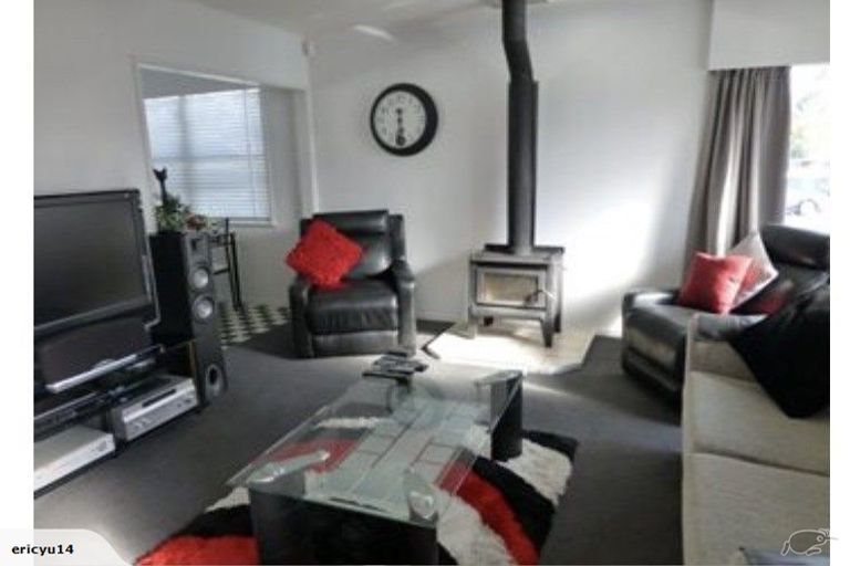 Photo of property in 112 Wharf Road, Te Atatu Peninsula, Auckland, 0610