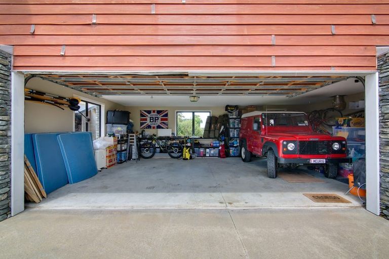 Photo of property in 33 Benmore Place, Glenorchy, 9372