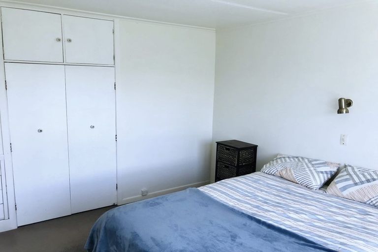 Photo of property in 3 Omori Place, Castlecliff, Whanganui, 4501