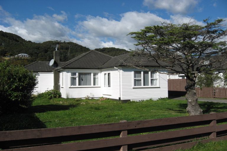 Photo of property in 112 Moohan Street, Wainuiomata, Lower Hutt, 5014