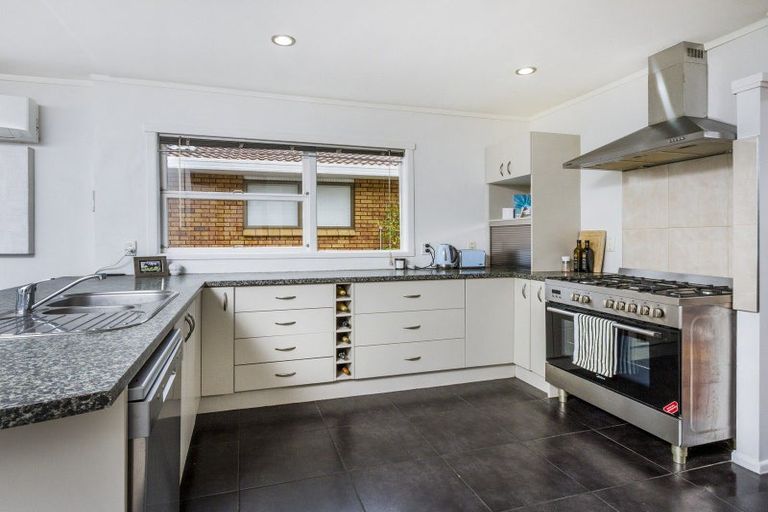 Photo of property in 103 Sunrise Avenue, Murrays Bay, Auckland, 0630