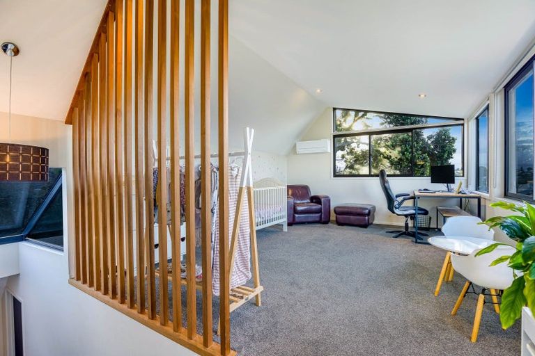 Photo of property in 35a Rothesay Bay Road, Rothesay Bay, Auckland, 0630