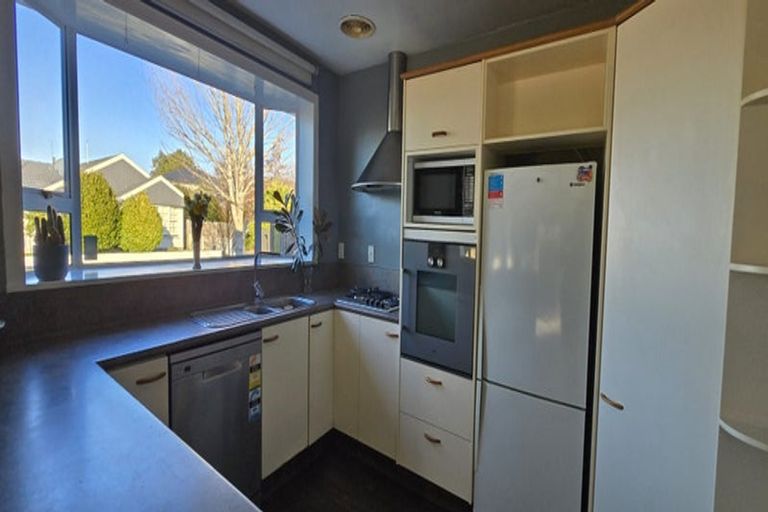 Photo of property in 49 Deepdale Street, Burnside, Christchurch, 8053
