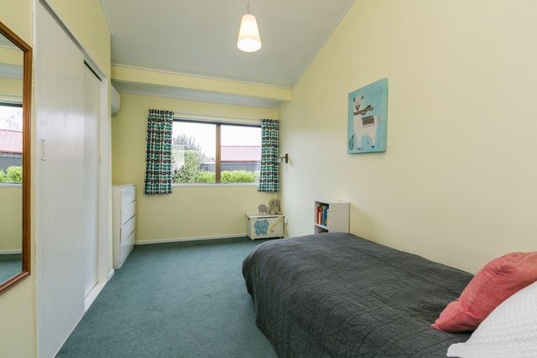Photo of property in 27 James Cook Street, Havelock North, 4130