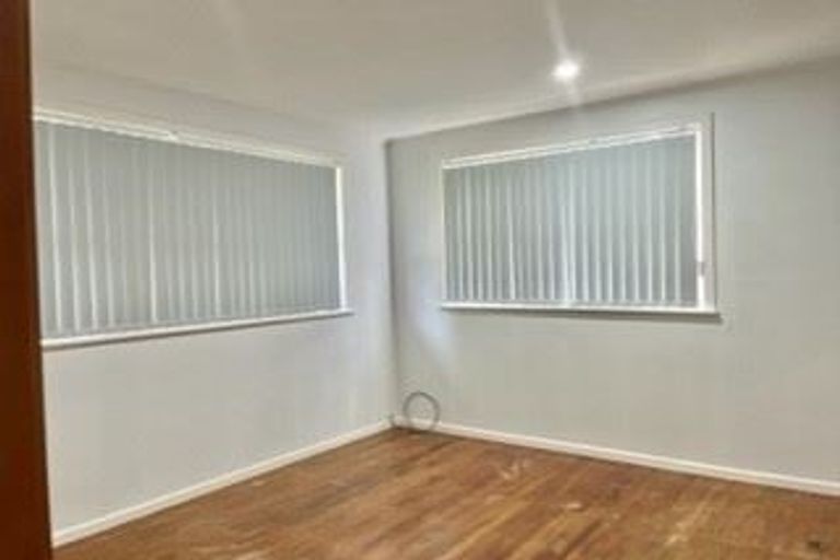 Photo of property in 72 Hepburn Road, Glendene, Auckland, 0602