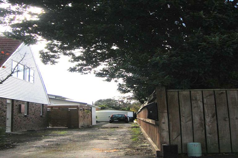 Photo of property in 9a Nikau Grove, Woburn, Lower Hutt, 5010