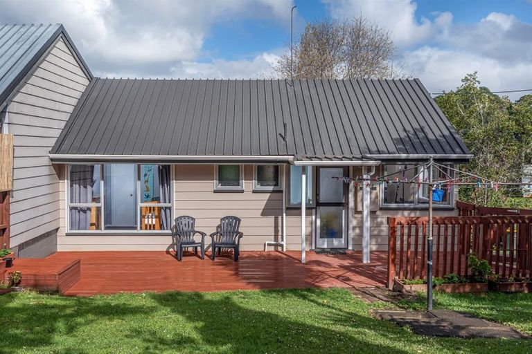 Photo of property in 1/57a Hogans Road, Glenfield, Auckland, 0629