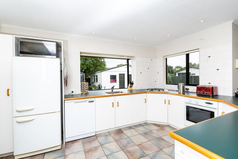 Photo of property in 4 Redwood Place, Te Awanga, 4102