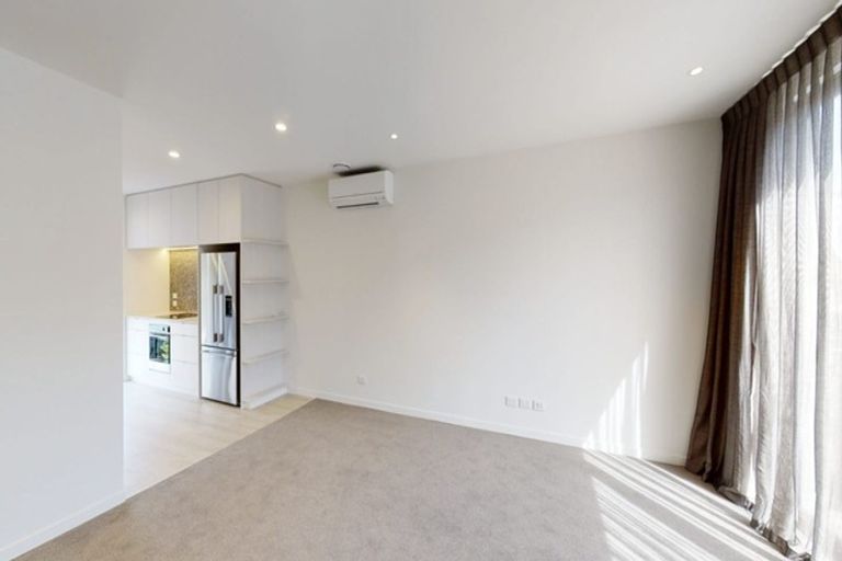 Photo of property in 2/208 Hereford Street, Christchurch Central, Christchurch, 8011