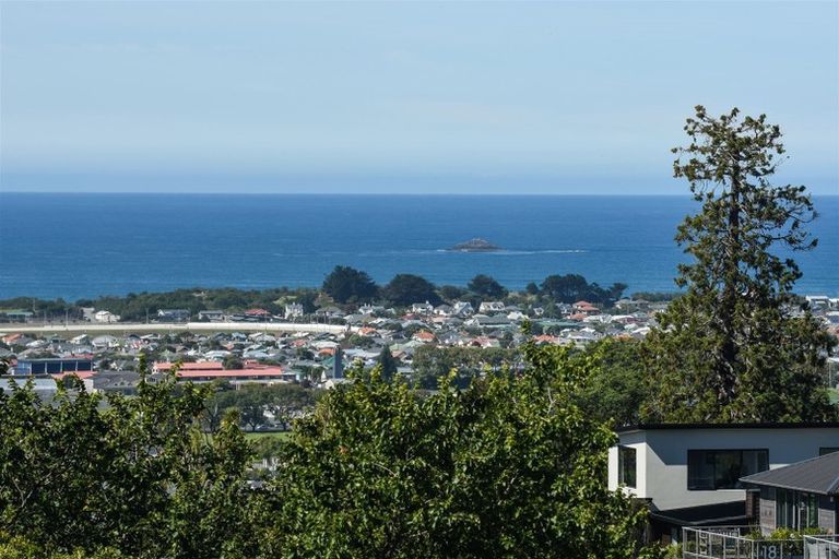 Photo of property in 92d Eglinton Road, Mornington, Dunedin, 9011