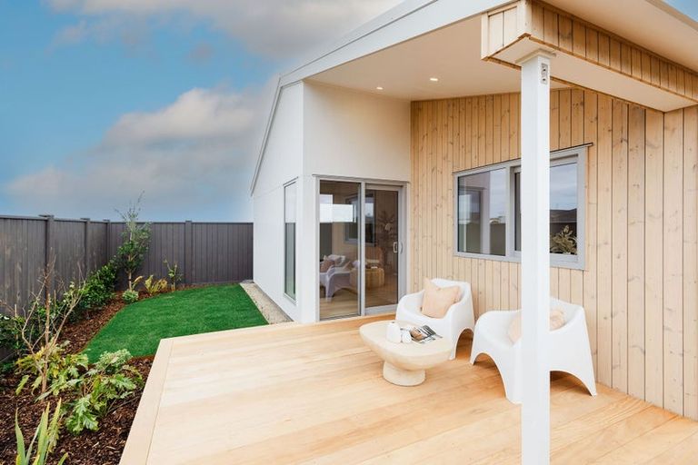Photo of property in 12 Windward Avenue, Port Whangarei, 0110