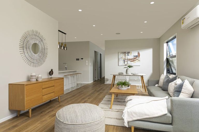 Photo of property in 36 Taiororua Avenue, Massey, Auckland, 0614