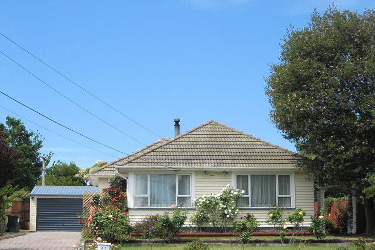 Photo of property in 43 Cuffs Road, Wainoni, Christchurch, 8061