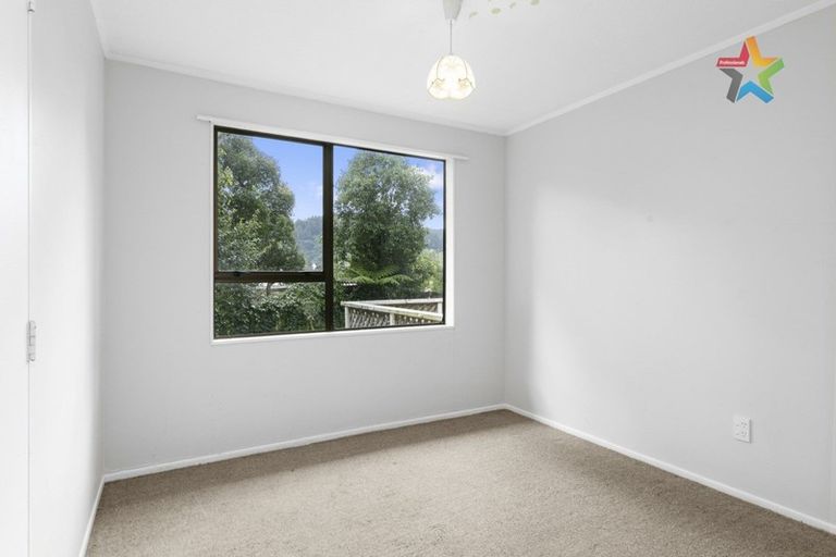 Photo of property in 20 Amber Grove, Birchville, Upper Hutt, 5018