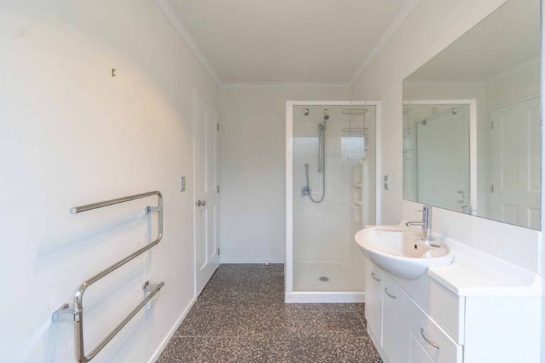 Photo of property in 16 Ravenscourt Place, Huntington, Hamilton, 3210