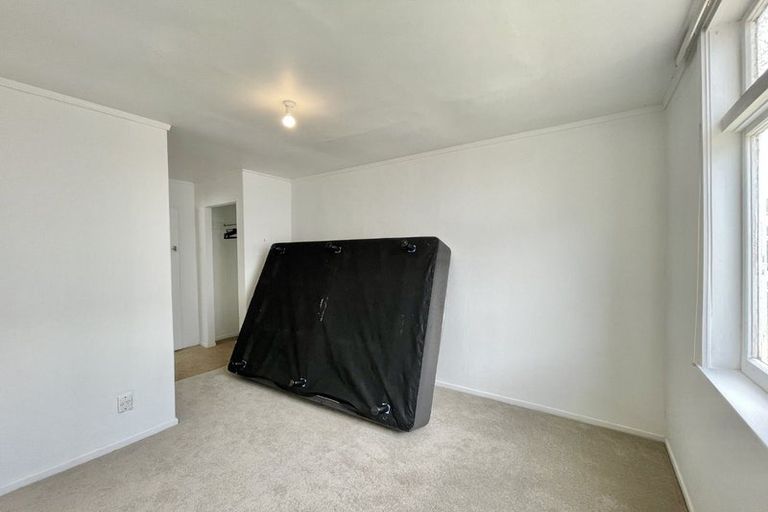 Photo of property in 17 East Street, Petone, Lower Hutt, 5012