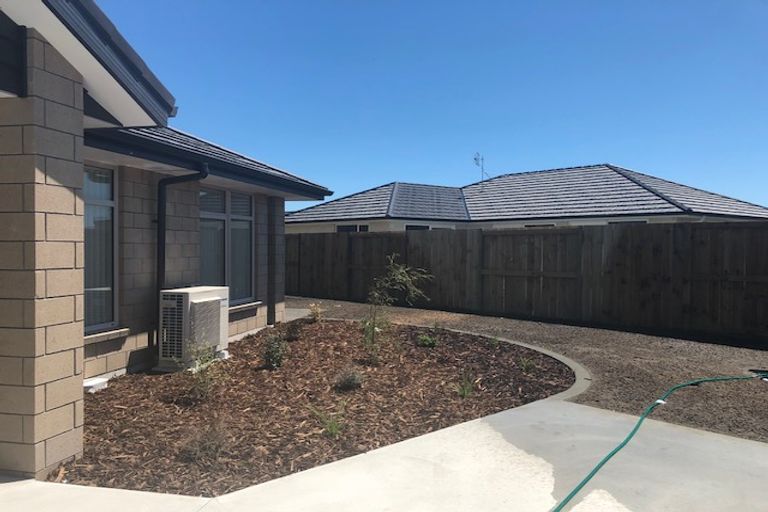 Photo of property in 21 Naeo Close, Papamoa Beach, Papamoa, 3118