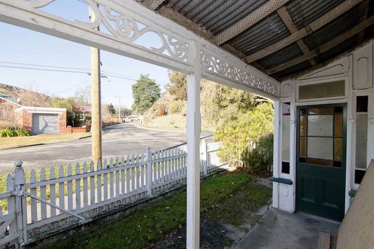 Photo of property in 13 Hermitage Street, Roxburgh, 9500