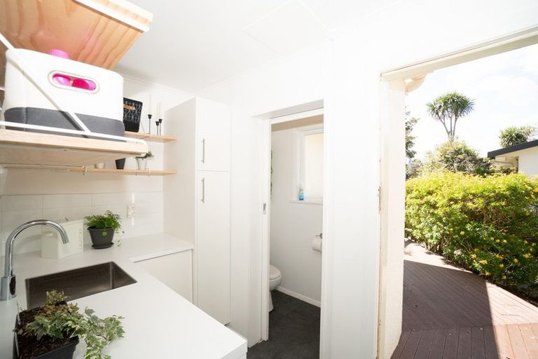 Photo of property in 24 Fraser Court, Roslyn, Palmerston North, 4414