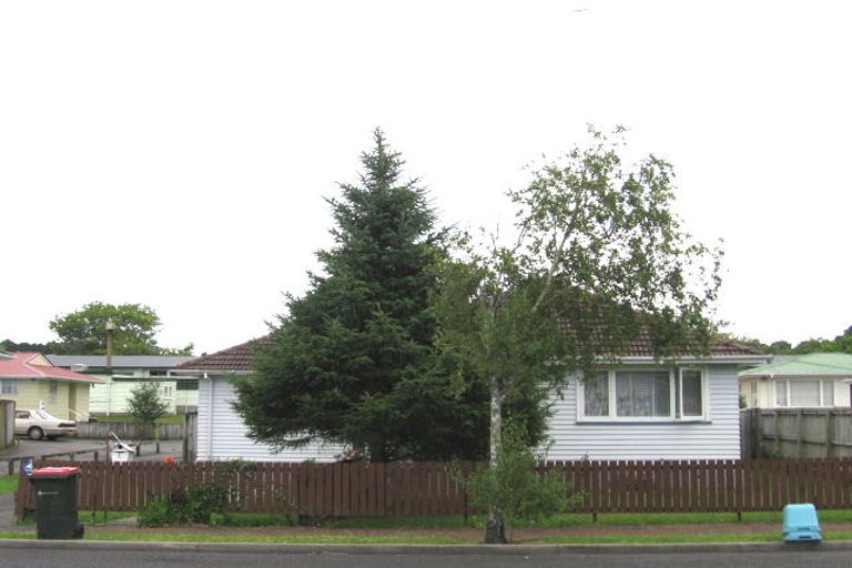 Photo of property in 1/6 Margate Road, Blockhouse Bay, Auckland, 0600