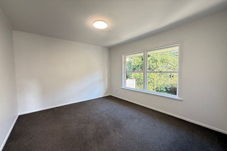 Photo of property in 1/9 Moana Avenue, Belmont, Auckland, 0622