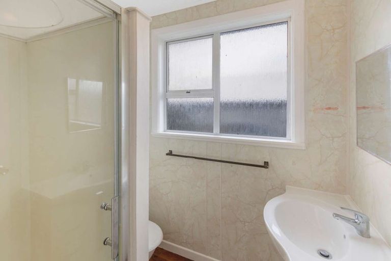 Photo of property in 27 Wilson Street, Waverley, 4510