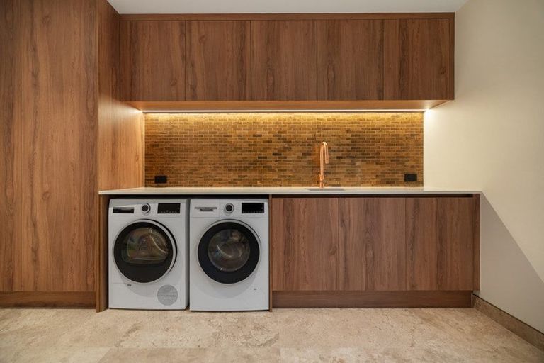 Photo of property in 335 Beacon Point Road, Wanaka, 9305