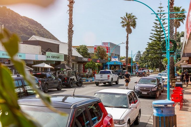 Photo of property in 2/35 Victoria Road, Mount Maunganui, 3116