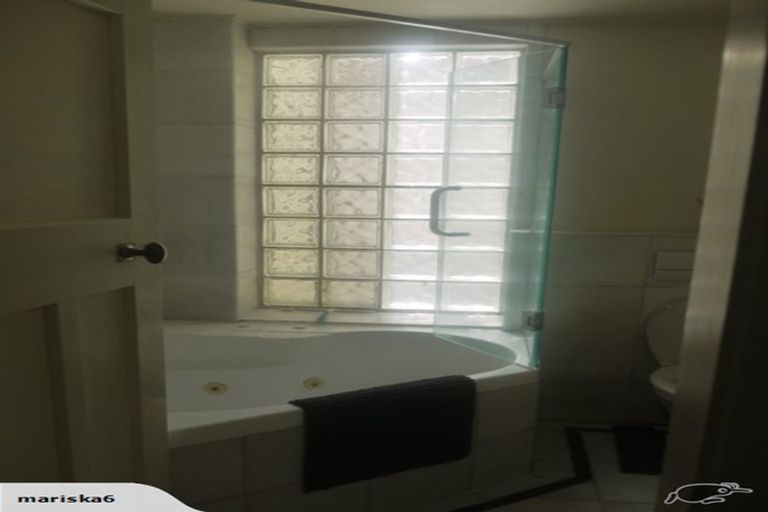 Photo of property in 1/154 Oriental Parade, Oriental Bay, Wellington, 6011