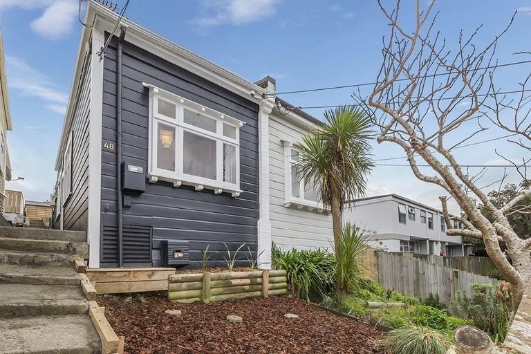 Photo of property in 48 Edinburgh Terrace, Berhampore, Wellington, 6023