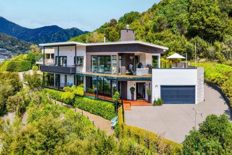 Photo of property in 23 Marina Drive, Waikawa, Picton, 7220