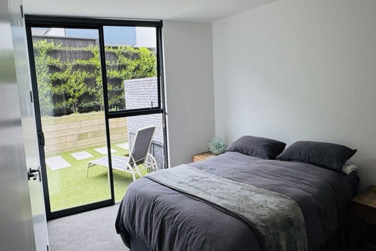 Photo of property in 1/324 Beach Road, Campbells Bay, Auckland, 0630