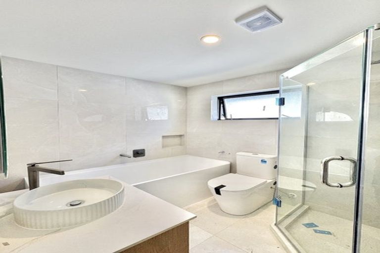 Photo of property in 1c Galloway Crescent, Farm Cove, Auckland, 2012