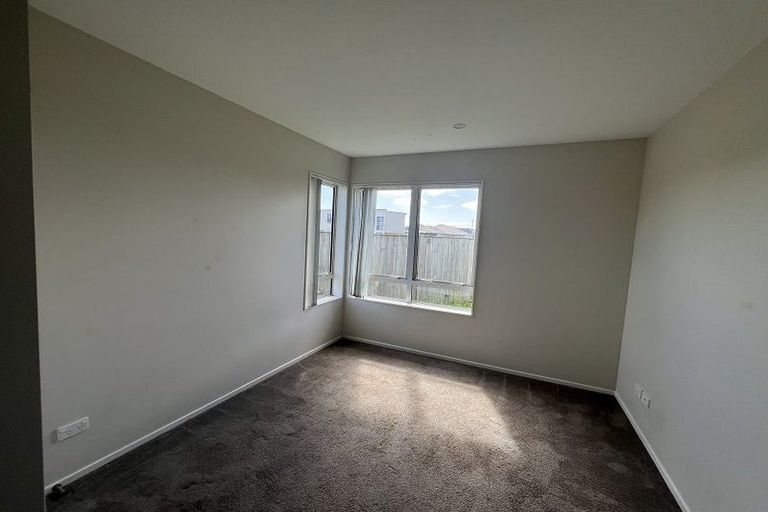 Photo of property in 17 Kapia Drive, Takanini, 2112