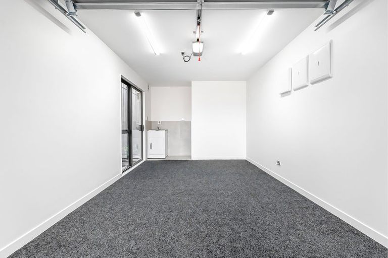 Photo of property in 10d Starling Place, Ranui, Auckland, 0612