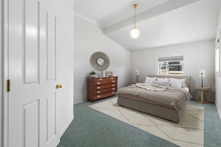 Photo of property in 10 The Close, Greenhithe, Auckland, 0632