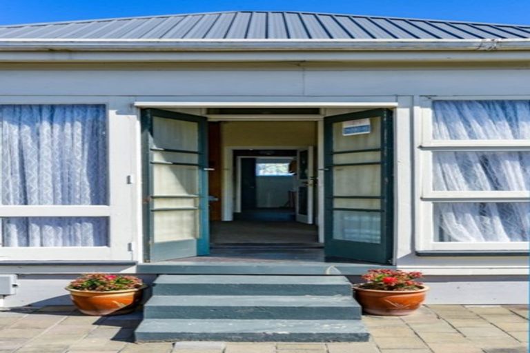 Photo of property in 16 Edmonds Street, Wainuiomata, Lower Hutt, 5014