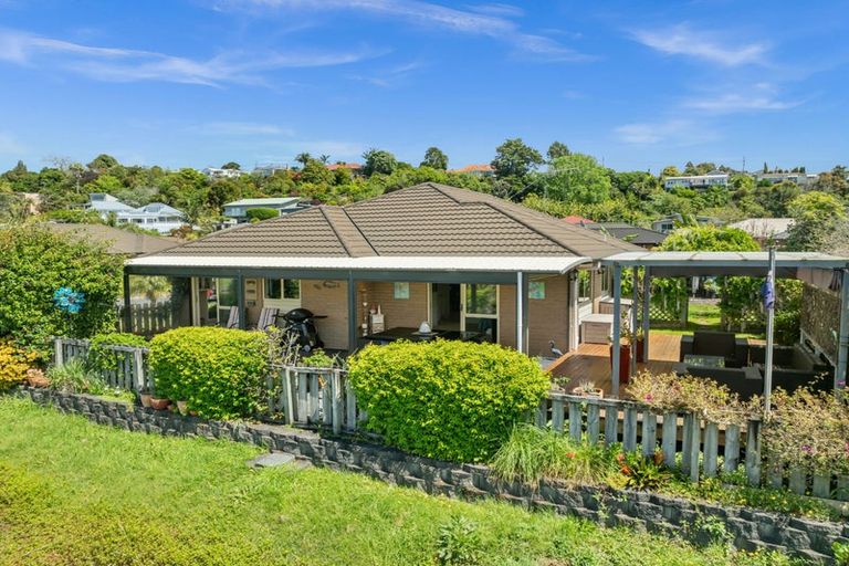 Photo of property in 2 Charlise Place, Onerahi, Whangarei, 0110