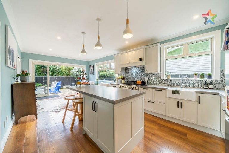 Photo of property in 18 Riddiford Street, Woburn, Lower Hutt, 5011