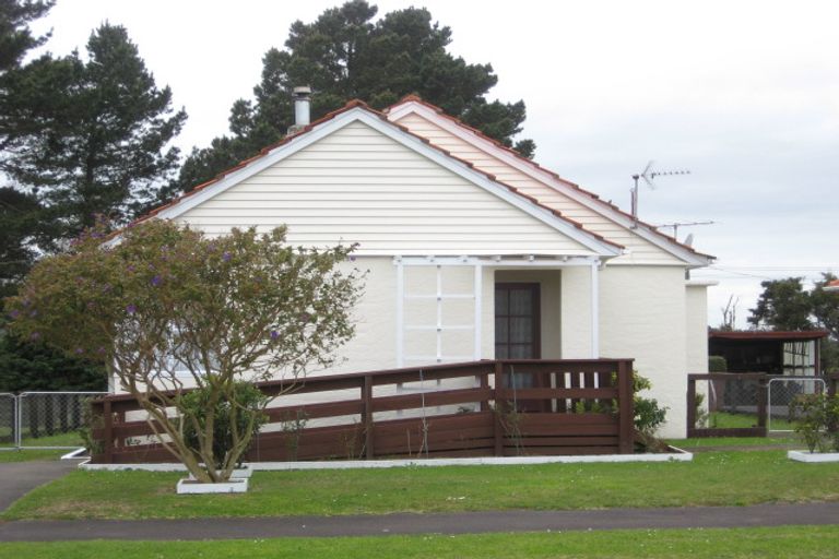 Photo of property in 23 Wrantage Street, Westown, New Plymouth, 4310
