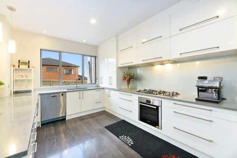 Photo of property in 10 Sauvignon Avenue, Ranui, Auckland, 0612