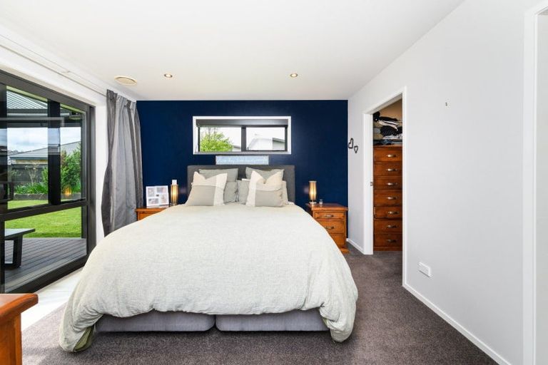 Photo of property in 45 Liberty Grove, Kelvin Grove, Palmerston North, 4414