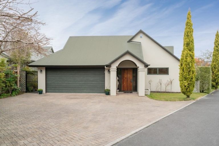 Photo of property in 1 Kips Way, Rangatira Park, Taupo, 3330