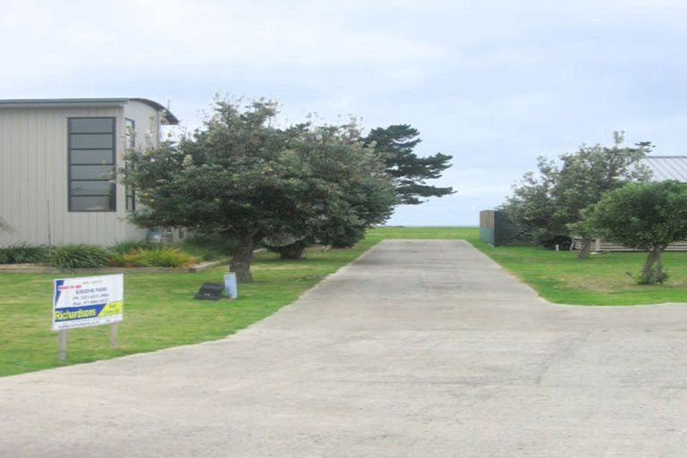 Photo of property in 118 Sands Crescent, Matarangi, Whitianga, 3592