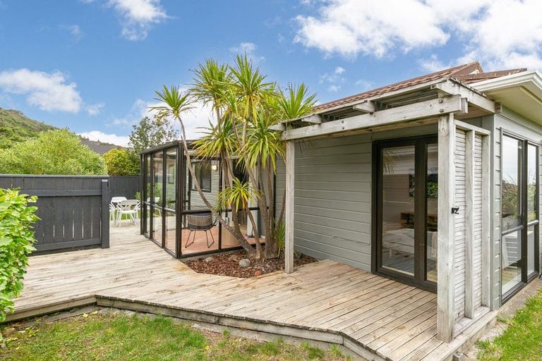 Photo of property in 49 Satara Crescent, Khandallah, Wellington, 6035