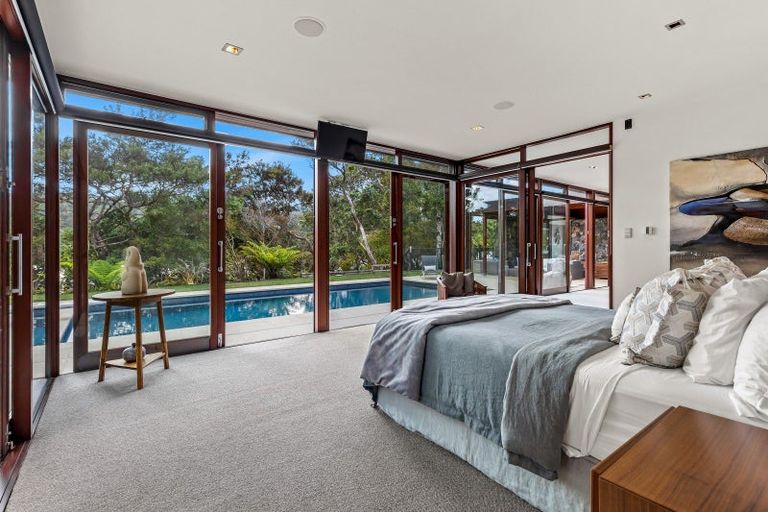 Photo of property in 20 Oscar Road, Greenhithe, Auckland, 0632