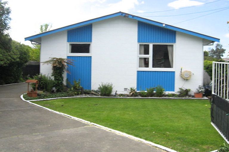 Photo of property in 25 Sturrocks Road, Redwood, Christchurch, 8051