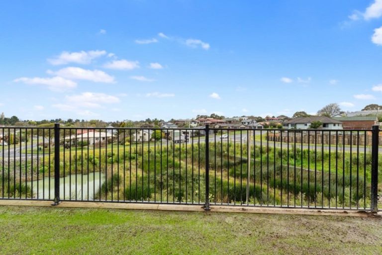 Photo of property in 22 Te Tiireke Drive, Glenview, Hamilton, 3206