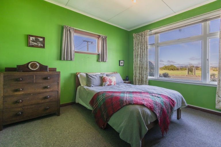 Photo of property in 74 Meeanee Quay, Westshore, Napier, 4110